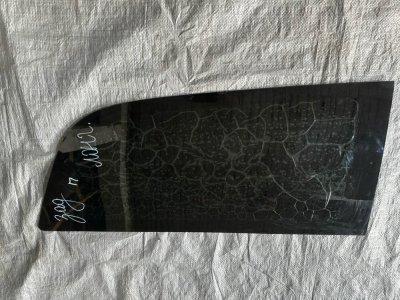Скло в кузов заднє праве, довга база(Лонг) 2003-2014 BO5011695R 639 Мерседес Віто