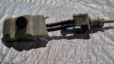 Головний тормозний циліндр в зборі з бачком 2.2 CDI 2003-2010 A0004316901, A6394300002 639 Мерседес Віто