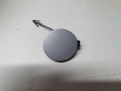 Заглушка буксирувального крюка переднього бампера 6R0807241A  VAG Фольксваген