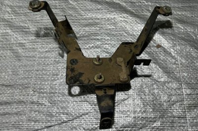 Кріплення вакуумних клапанів VW T5 7H0906271L VAG Фольксваген Т5