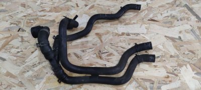 Патрубок системи охолодження(здвоєний) 1.4 TSI 1K0121049CG VAG Фольксваген Гольф