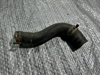 Патрубок системи охолодження VW T5 7E0122096L VAG Фольксваген Т5