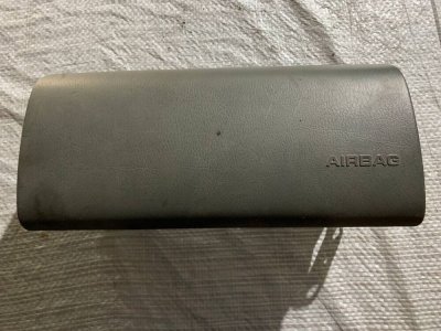 Кришка, накладка подушки безпеки пасажира, правої AirBag VW T4 1990+ 7D1880200 Фольксваген Т4-1