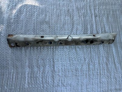 Кронштейн кріплення лівого крила VW T4 701821099 VAG Фольксваген Т4
