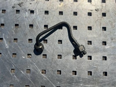 Трубка паливна 1, 3 циліндра 2.0HDI 2003-2008 1570K3 Сітроен Берлінго, Пежо Партнер