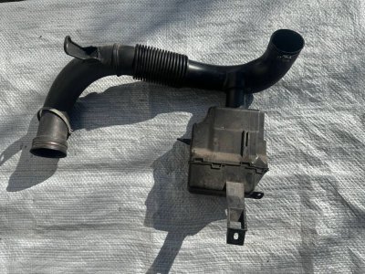 Патрубок повітряного фільтру з резонатором 1.9 M49 1996-2003 9634399380,96260000280 Сітроен Берлінго, Пежо Партнер