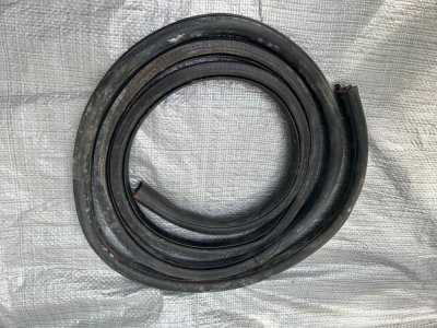 Ущільнювач передніх правих дверей VW T5 7E0837912B VAG Фольксваген Т5