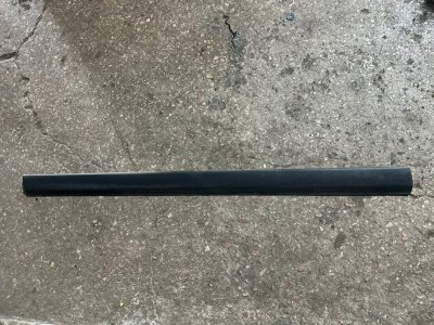 Молдинг здвижних бокових  правих дверей 2003-2010 2.2 CDI OM 646 A6396901162 639 Мерседес Віто