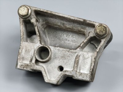 Кронштейн кріплення КПП 1.4 TSI 1K0199111 VAG Фольксваген Гольф 5