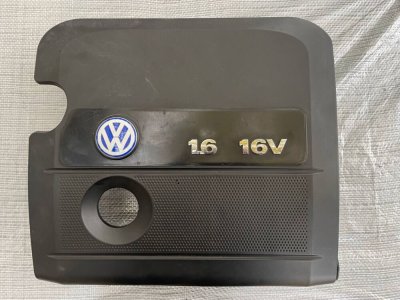 Корпус повітряного фільтра 1.6 1997-2006  036129607 VAG Фольксваген Гольф 4