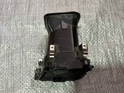 Дефлектор обдуву лівий  без рамки T6  7E1819203 VAG Фольксваген Транспортер Т6-1