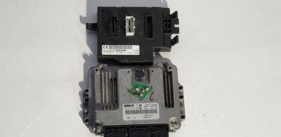 Блок керування двигуном, мотором  2.5 DCI комплект Рено Трафік, Опель Віваро, Ніссан Прімастар