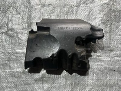 Захист, накладка, декоративна кришка двигуна 2010+ 3.0CDI OM 642 А6420161724 639 Мерседес Віто