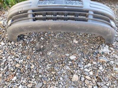 Бампер передній в зборі, з ПТФ, протимунками VW 2K0807221 VAG Фольксваген Кадді