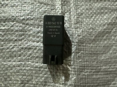 Реле, блок керування кондиціонером 2003-2010 2.2CDI OM 646 A0025424419, A0035421919 639 Мерседес Віто-1