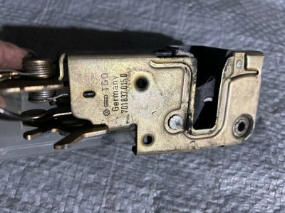Замок передней левой двери VW T4 701837015D VAG Фольксваген Т4