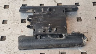 Кронштейн кріплення проводки салону 8200318606 Рено Трафік, Опель Віваро, Ніссан Прімастар