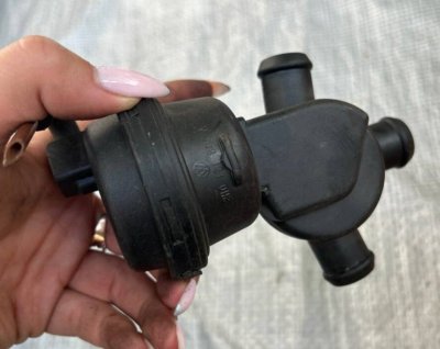 Вакуумний клапан 2.0 VW T5 2H0121805A VAG Фольксваген Т5