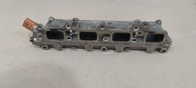 Колектор впускний нижній, паливна рампа 1.4 TSI 03C133202AQ VAG Фольксваген Гольф