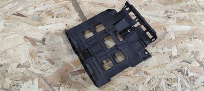 Кронштейн кріплення блоку керування двигуном 5K0906507 VAG Фольксваген Гольф