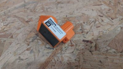 Датчик удару боковий 8200012555 Рено Трафік, Опель Віваро, Ніссан Прімастар