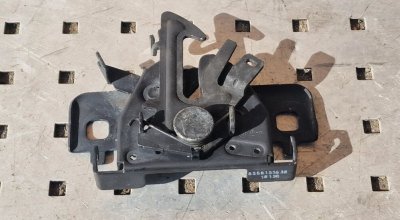Замок капота низ 2014+ 656011705R, 656015563R Рено Трафік 3, Опель Віваро, Фіат Таленто, Ніссан NV 300