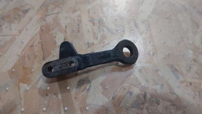 Кронштейн кріплення двигуна, паливної рейки лівий 2.5 TDI, BJK 076130179 VAG Фольксваген Крафтер 2006+