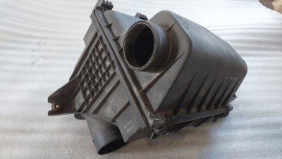 Корпус повітряного фільтру 2.2, 2.7 CDI 2000-2006 А0010942503 Мерседес Спрінтер 903