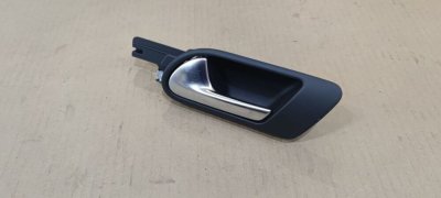 Ручка внутрішня задньої лівої дверки 1K5837113 VAG Фольксваген Гольф