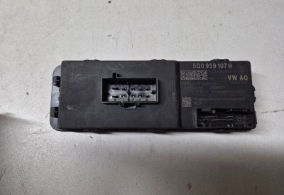 Блок керування кришкою багажника, лядою 5Q0959107H VAG Фольксваген