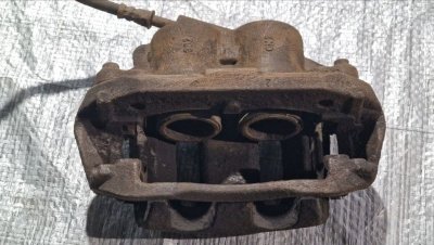 Суппорт передній правий BOSCH 2003-2010 A6394210798   639  Мерседес Віто-1