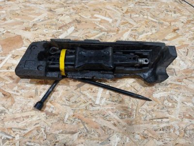 Домкрат механічний комплект YC1517085FG 2000-2006 Форд Транзит