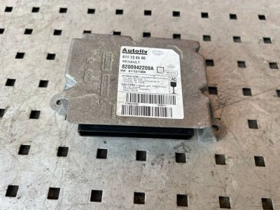 Блок керування подушками безпеки,  airbag 2010+ 2.3DCI 8200942209A Рено Мастер 3, Опель Мовано, Ніссан NV400