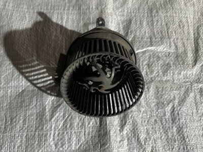 Моторчик пічки, вентилятор 1996-2003 A0028301508 638 Мерседес Віто-1