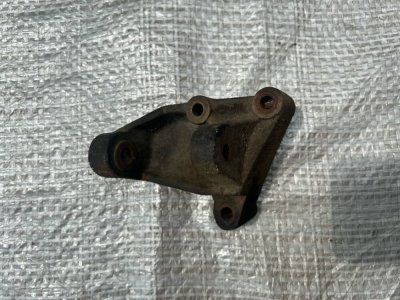 Кронштейн генератора VW T4 074903141 VAG Фольксваген Т4-1