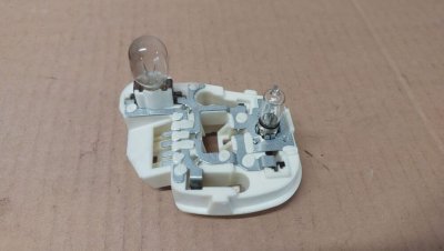 Плата фонаря заднього правого внутрішнього 3' E90 LCI  2.0 дизель 2005-2013 седан  218422 БМВ, BMW