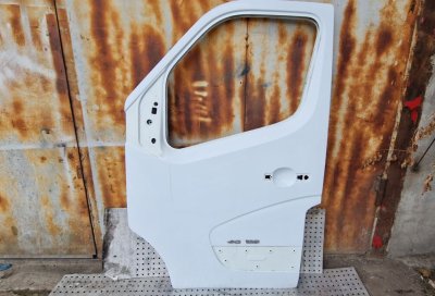 Двері передні ліві голі (колір та стан уточнюйте) 2010+ 801017005R Рено Мастер 3, Опель Мовано, Ніссан NV400