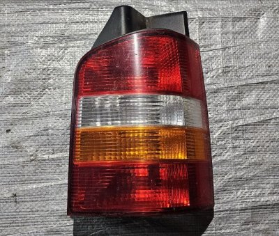 Фонар задній правий ляда дорестайл (жовтий поворотнік) VW T5 157270 VAG Фольксваген Транспортер Т5