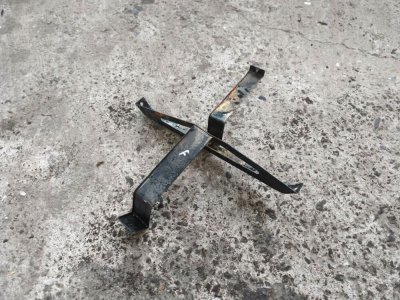 Кронштейн, підтримка кріплення АКБ 2.0 2000-2006 YC1510A721AD Форд Транзит