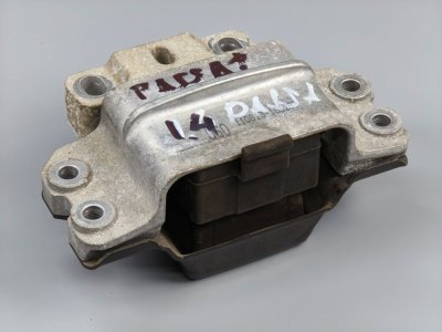 Подушка, опора кріплення КПП 3C0199555 VAG Фольксваген Пассат B7