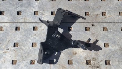 Кронштейн патрубка турбіни 2010+ 2.3DCI 8200966798, 966798 Рено Мастер 3, Опель Мовано, Ніссан NV400
