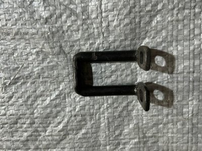 Скоба стопорна для задніх сидінь VW T4 703885197 VAG Фольксваген Т4