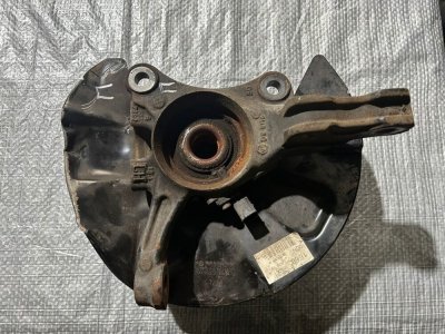 Ступиця, поворотний кулак, цапфа передня права VW T5 7H8407258C VAG Фольксваген Т5