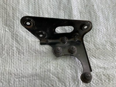 Кронштейн кріплення блоку АБС, ABS VW T5 7H0614711A VAG Фольксваген Т5