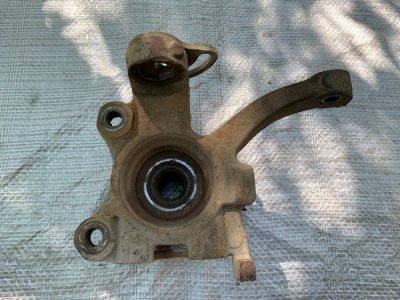 Цапфа, ступиця, поворотний кулак передній правий VW T4 701407258A VAG Фольксваген Т4