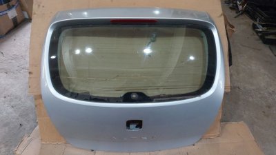 Задня ляда, кришка багажника зі склом (колір та стан уточнювати) 2004-2015 5P8827024 VAG Сеат Алтеа