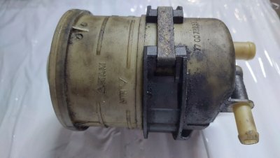Бачок рідини ГУ, гідропідсилювача 7700782884 Рено Трафік, Опель Віваро, Ніссан Прімастар