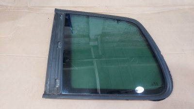 Скло, трикутник кузову заднє ліве 2003-2010 1T0845041AE VAG Фольксваген Туран