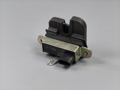 Замок кришки багажника, ляди 2004-2009 5P0827505C VAG Сеат Алтеа