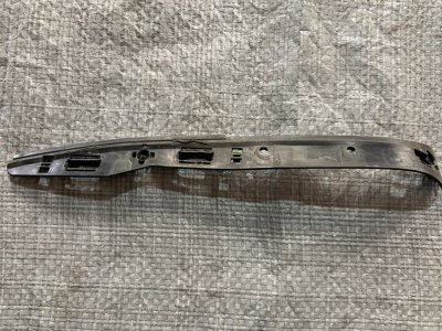 Направляюча переднього бампера ліва, ущільнювач крила VW T5 7H0807184 VAG Фольксваген Т5